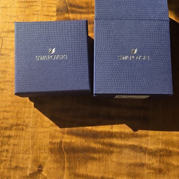 Swarovski Signarure Silver Crystal Swan Necklace - Picture 6 of 7